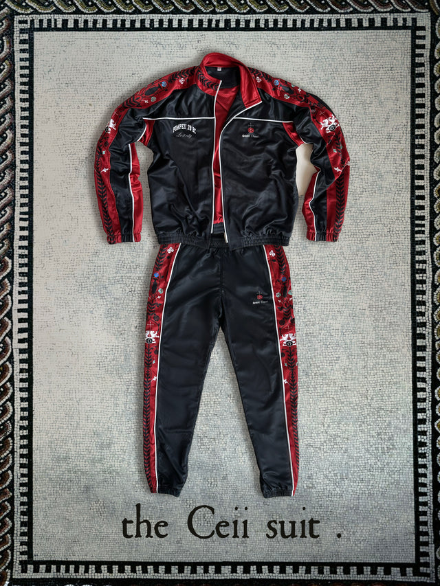 The Ceii, Parade set.