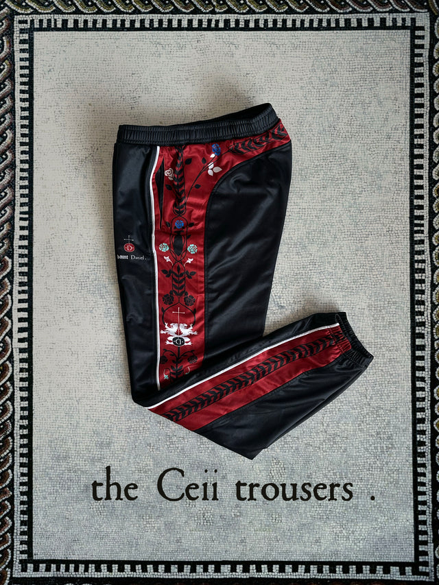 The Ceii, Parade set.